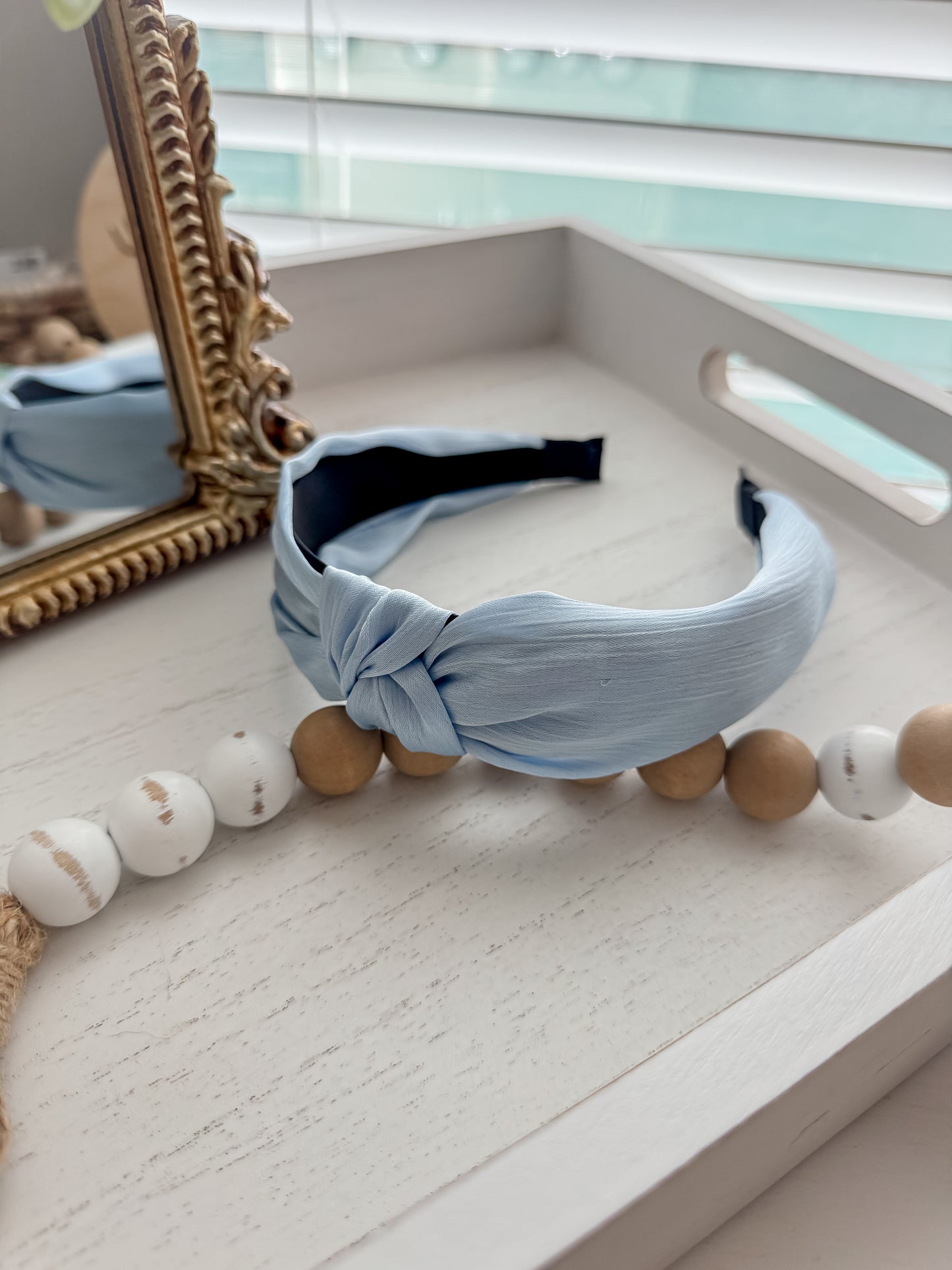 Powder Blue Basic Knot