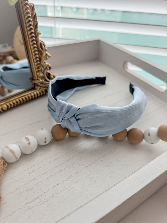 Powder Blue Basic Knot