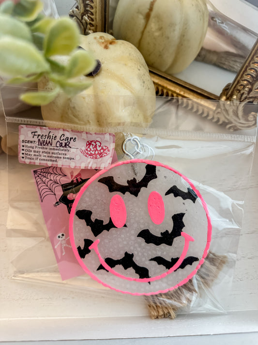Smiley Pink Bats💕
