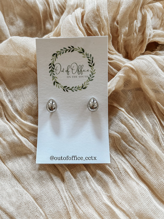 Sweet Silver Meadow Studs
